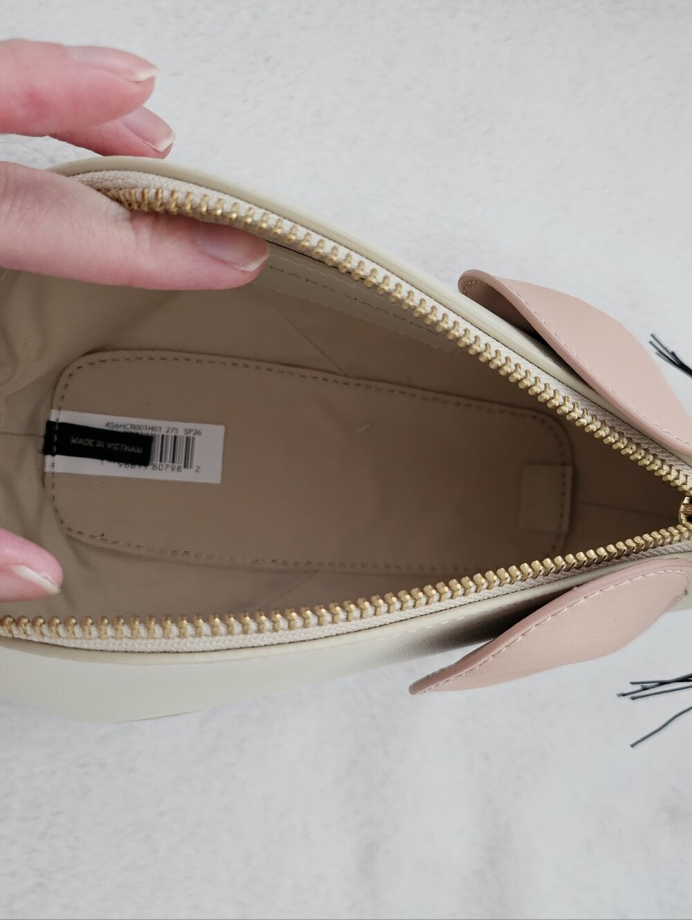 NWT Marc Jacobs Mouse Wristlet with Crossbody Strap - Picture 3 of 6